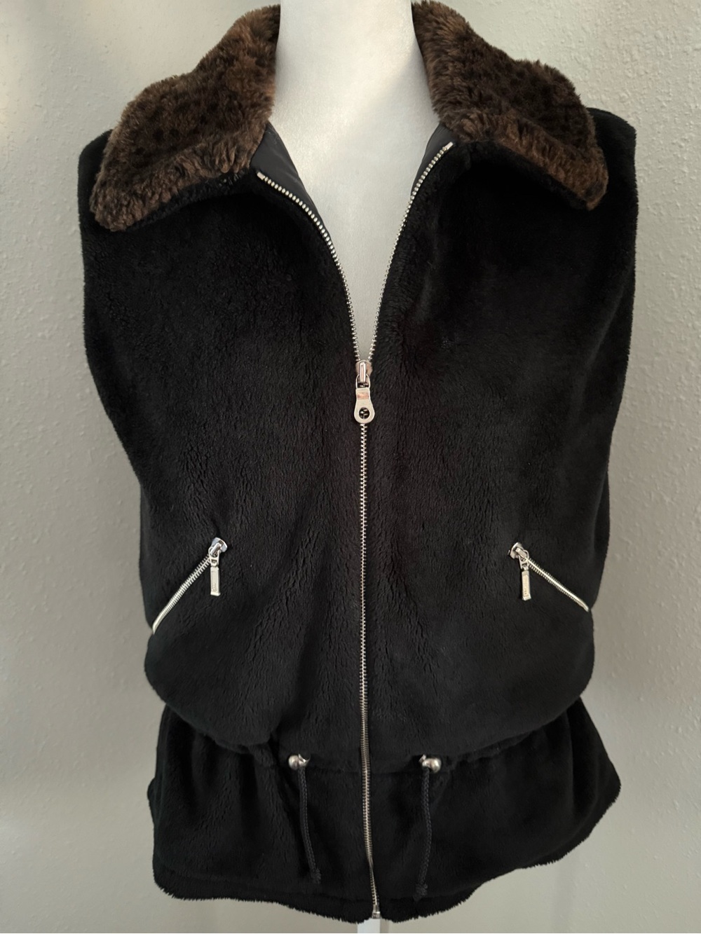 NILS Black Faux Fur Brown Collar Zip Ski Vest Made in USA Size S EUC